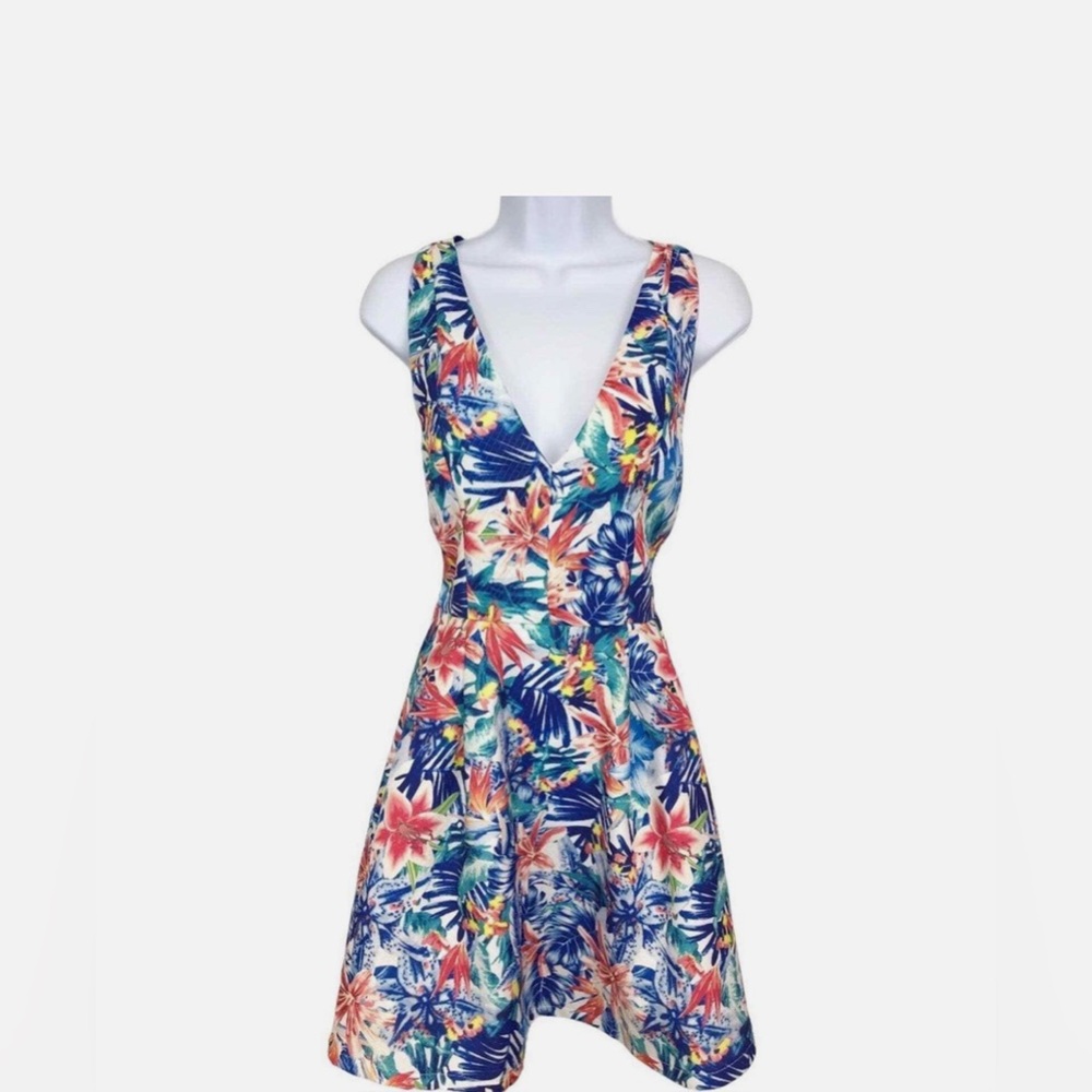 NWT Romeo & Juliet Couture Blue Multi Dress